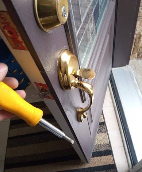 Handyman installation of door lock service in Toronto and GTA