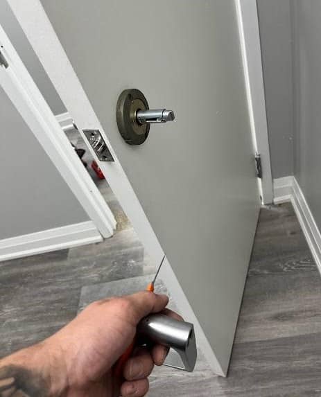 Handyman locksmith service in Toronto and GTA