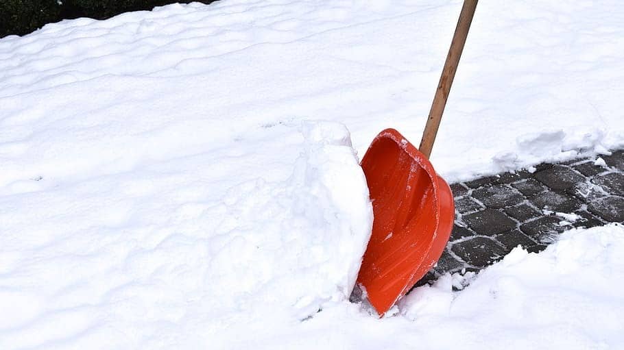 Handyman snow removal service in Toronto and GTA